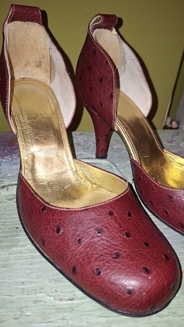 Salonke: Salonke, 40 — 13