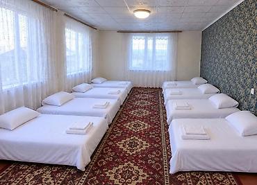 гостиницы васток 5: Уютные комнаты для проживания в частном доме,город Каракол,улица — 8