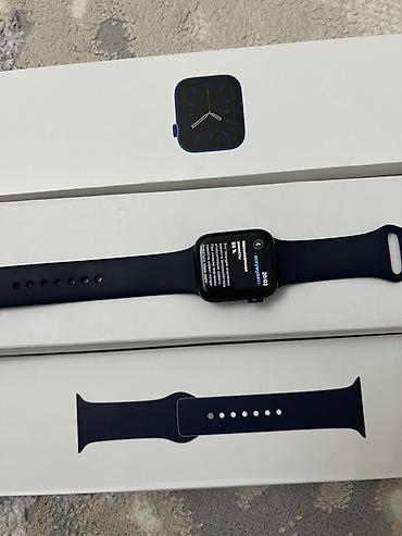 honor 500: Смарт-часы в стиле Apple Watch с тёмно-синим силиконовым ремешком — 2