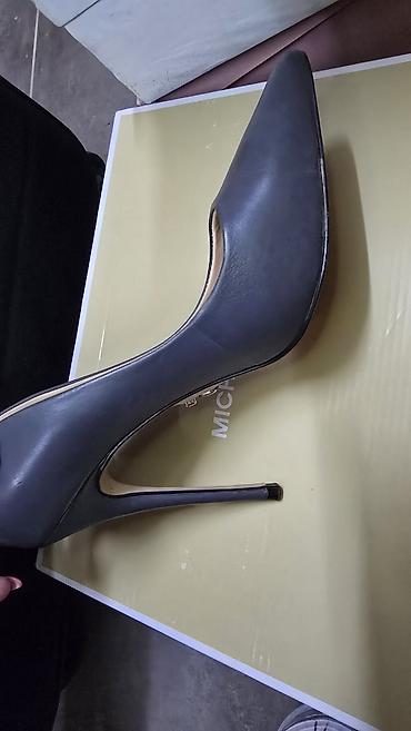 boots cizme: Carrano salonke na visoku štikle kao nove. - Model: klasične špic — 2