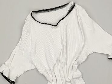 bluzki czarne z bufiastymi rękawami: Women's blouse, size S