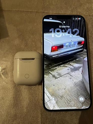 Apple iPhone: IPhone 14, Ağ, Simsiz şarj — 9