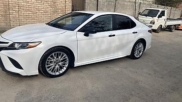 audi a4 2005: Toyota Camry: 2019 г., 2.5 л, Автомат, Бензин, Седан — 3