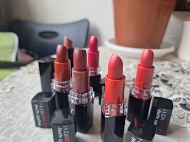 Šminka: Set ruževa za usne – raznovrsni tonovi i finiši - Više različitih — 6