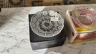 murebeler: Tort və şiriniyyat qabı, Şüşə, Çexiya — 3