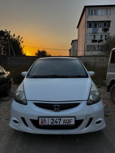 фары хонда: Honda Fit: 2005 г., 1.3 л, Вариатор, Бензин, Хетчбек