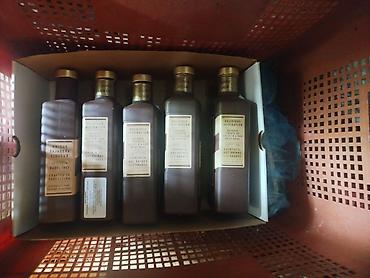 forma ideale royal ormar: Prazne flase od likera bajadera 18 flasa (ova sto drzim je zglajznuo — 3