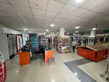 коммерческие помещения: Продаю Магазин В жилом доме, 900 м², Отдельный вход, 1 этаж