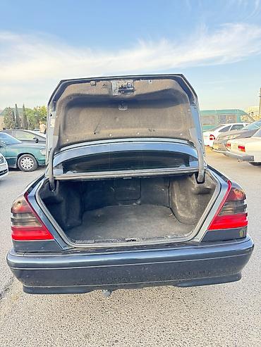 10000 mercedes: Mercedes-Benz 220: 2.2 l | 1999 il Sedan — 7