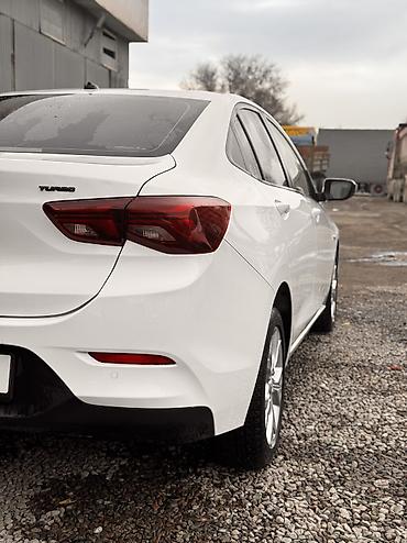 Chevrolet: Chevrolet Onix: 2020 г., 1.2 л, Бензин — 6