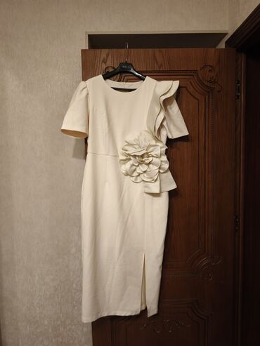 вечерние платья в баку на прокат: 420 manata Gənclik molldan alınıb Zərif dizaynlı krem rəngli qadın at lalafo.az вечерние платья в баку на прокат: 420 manata Gənclik molldan alınıb Zərif dizaynlı krem rəngli qadın