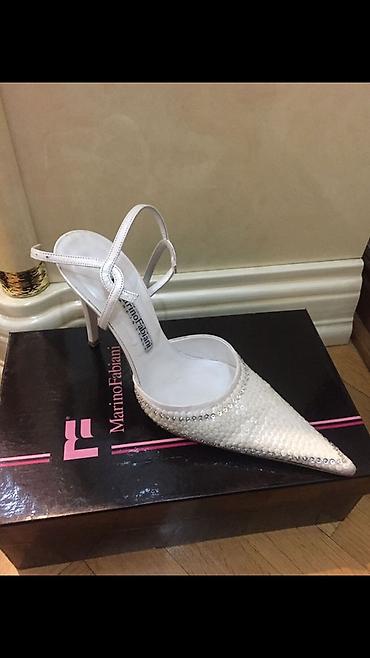 toy dekoru: Marino Fabiani qadın ayaqqabısı - Model: açıq dabanlı, incə qayışlı — 1