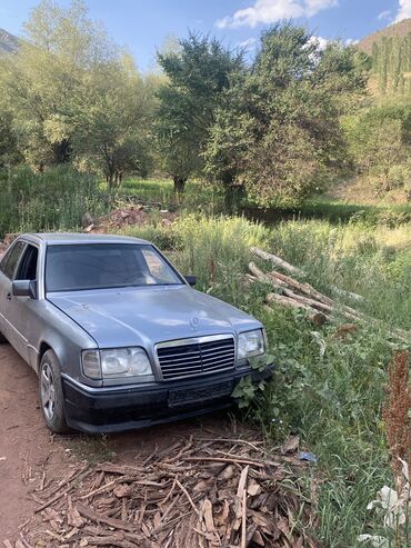 кредит на машину: Mercedes-Benz W124: 1993 г., 3 л, Механика, Дизель, Седан