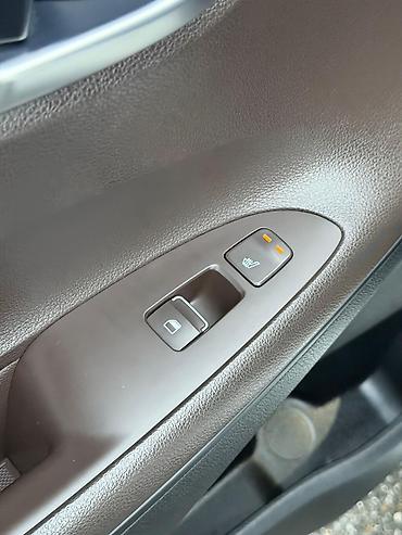 Hyundai: Hyundai Grandeur: 2019 г., 2.4 л, Типтроник, Бензин, Седан — 6