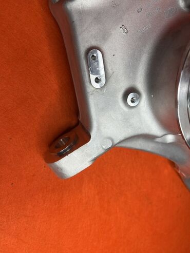 Ступицы: Передняя правая Ступица Land Rover Новый, Оригинал — 6