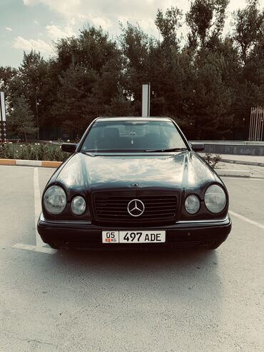 сплинтер мерс: Mercedes-Benz E 230: 1996 г., 2.3 л, Механика, Бензин, Седан