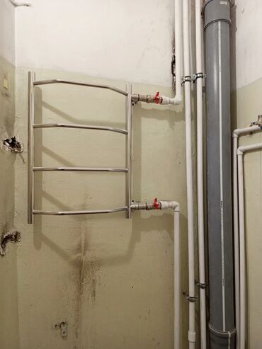 Монтаж и замена сантехники: Монтаж и замена сантехники Больше 6 лет опыта — 3