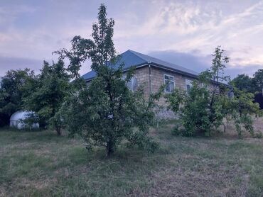 Həyət evləri və villaların satışı: 3 otaqlı, 154 kv. m, Orta təmir — 4