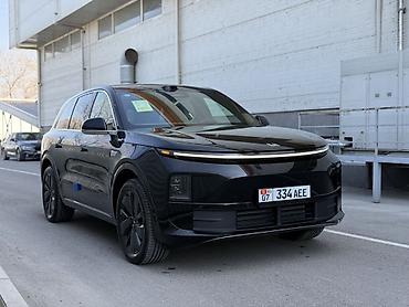 Lixiang: Lixiang L8: 2025 г., Гибрид, Кроссовер — 2