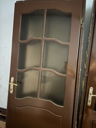 Döşəmə: İşlənmiş Otaq qapısı Ünvandan götürmə