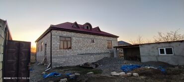 qubada gunluk evlər: 5 otaqlı, 100 kv. m, Təmirsiz