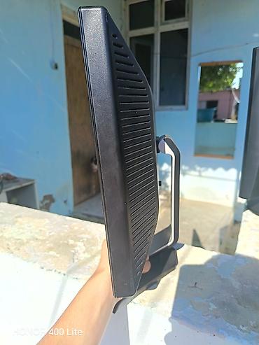 komputer manitorlari: Dell LCD monitor - Brend/model: Dell (etiketdə görünən seriya — 1