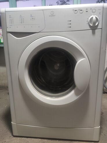 купить стиральную машину в бишкеке: Стиральная машина Indesit, Автомат, До 5 кг, Полноразмерная