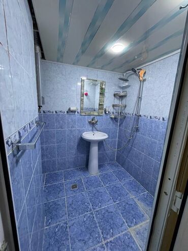 Mənzil kirayələyirəm: 3 otaqlı, 70 kv. m — 12