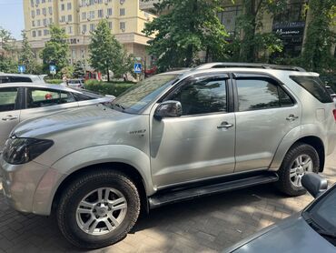 сткл: Toyota Fortuner: 2007 г., 2.7 л, Автомат, Бензин, Внедорожник