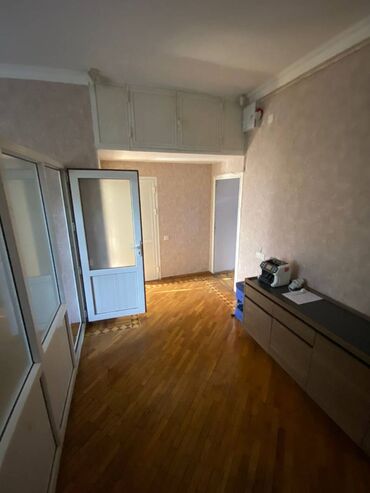 Ofislər: Obyekt İcarəyə verilir. Ofis, diş klinikası, gözəllik salonu ucun — 4