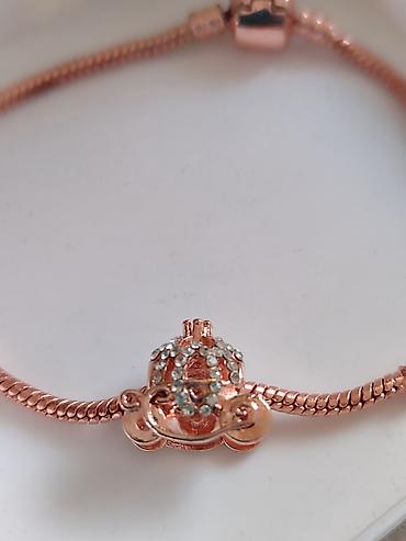 ceger torba pepco: Narukvica u rose gold boji sa priveskom - Elegantna “snake chain” — 2