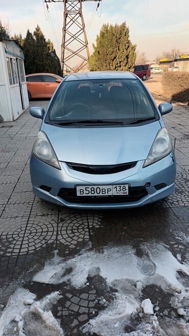 Honda: Honda Fit: 2007 г., 1.3 л, Автомат, Бензин, Седан