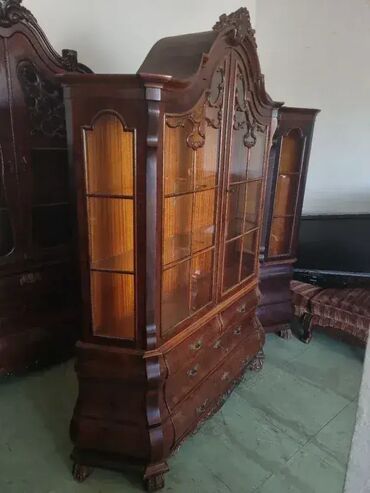 Stilske vitrine: Vitrina u odlicnom stanju. Visina 215cm Sirina 155cm Dubina 45 cm — 13