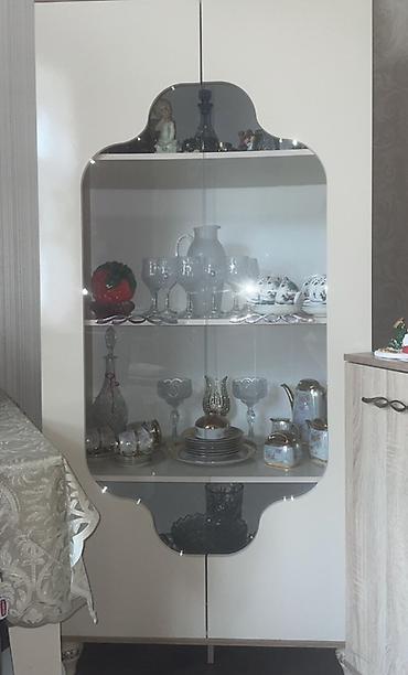 Qonaq otağı mebel dəsti Tərkibi: - Vitrin şkaf: Şüşə qapılı orta