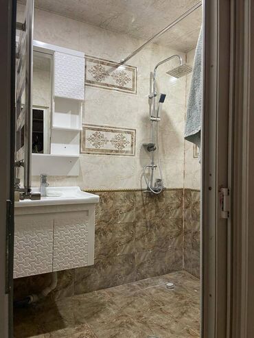 Uzunmüddətli kirayə mənzillər: Həzi aslanov metrosu yaxınlığı,Gəncə pr,257 nöçrəli məktəbin yanında,5 — 5