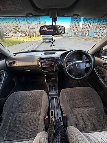 вешалка в авто: Honda Civic: 1998 г., 1.5 л, Автомат, Бензин, Седан — 6