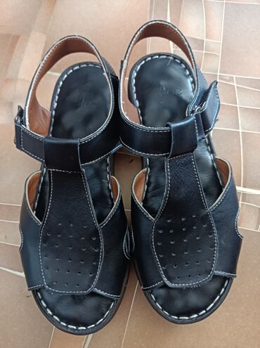 обувь для купания: Кожаные босоножки Поносила меньше месяца, состояние идеальное, почти