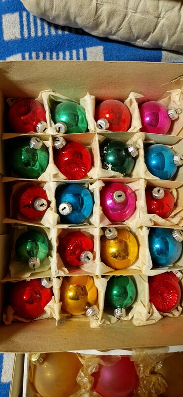 Yeni il oyuncaqları və bəzəkləri: Елочные игрушки стеклянные ссср и гдр маленкие по 2аз круглые по 3аз — 14