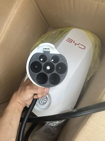 Оригинальная зарядная станция BYD для электромобилей ChE (настенная) at lalafo.kg Оригинальная зарядная станция BYD для электромобилей ChE (настенная)