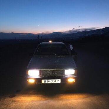 Audi: Audi 80: 1988 г., 1.8 л, Механика, Бензин, Седан