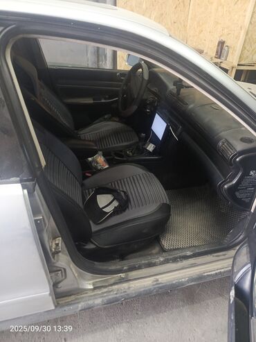 шины для велика: Audi A4: 1996 г., Седан