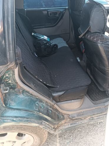 посадка авто: Subaru Forester: 1997 г., 2 л, Механика, Бензин, Универсал