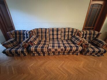 divan klasik: Б/у, Классический диван, 2 кресла, Без подьемного механизма, Нераскладной