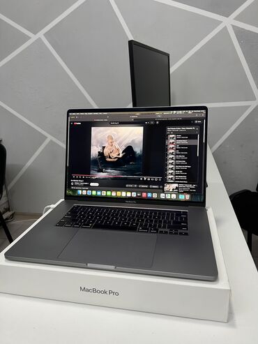 макбук про 2019: Ноутбук, Apple, 16 ГБ ОЗУ, Intel Core i7, 16 ", Б/у, Для несложных задач, память SSD