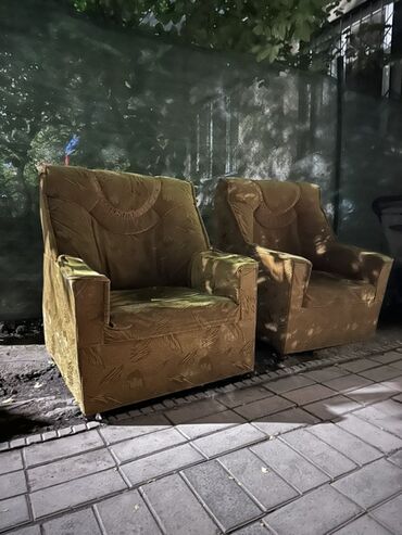 кресло мягкое: Босплатно отдам алып кете бергиле - Количество: 2 штуки (идентичные)