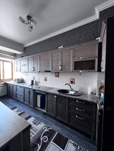 дом или квартира в бишкеке в аренду: 3 комнаты, 91 м², Элитка, 9 этаж, Евроремонт