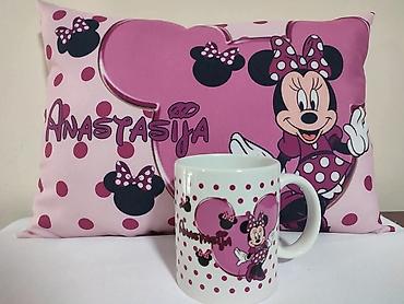 Jastuci: Dimenzije jastuka 45x32 su 1999 din i 32x32 su 1999 din. Dizajn na lalafo.rs — 21 Jastuci: Dimenzije jastuka 45x32 su 1999 din i 32x32 su 1999 din. Dizajn — 21