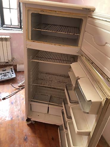kolbasa soyuducu: İşlənmiş 2 qapılı Atlant Soyuducu Satılır, rəng - Ağ, Təkərli — 1