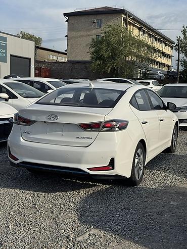 byd e6: Hyundai Elantra: 2020 г., 1.6 л, Автомат, Гибрид, Седан — 3