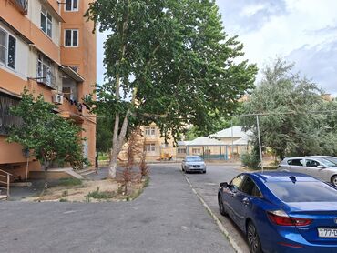 bakıxanov residence satilan evler: Bakı, Bakıxanov qəs., 2 otaqlı, Köhnə tikili, m. Neftçilər, 50 kv. m